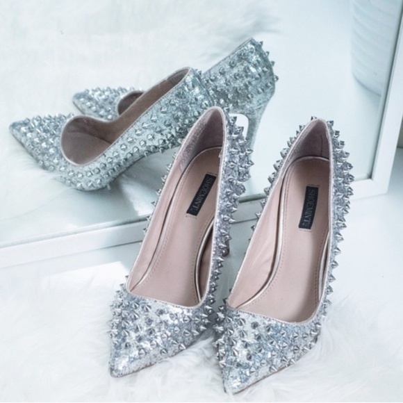 Shoemint Shoes - ⭐SOLD⭐🆕Shoe Mint ZOE Silver Spiked Heels